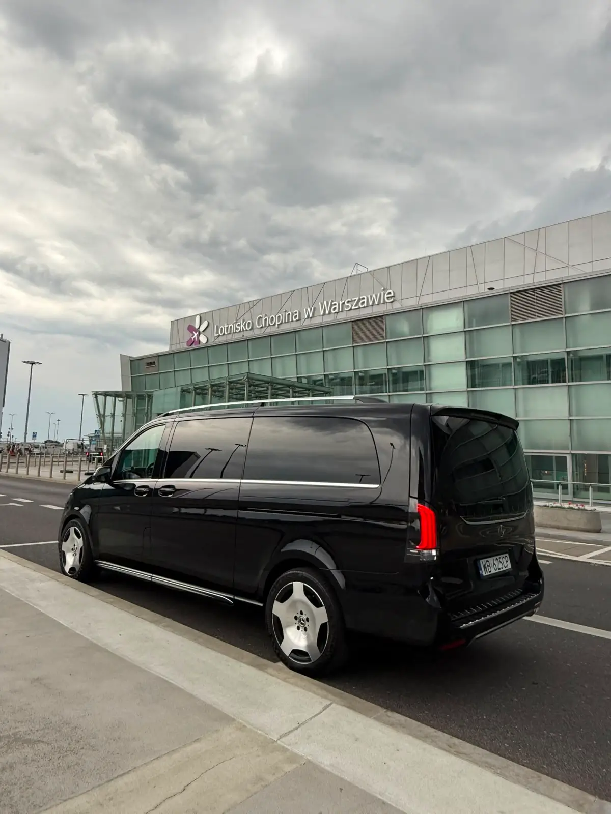 poland-transfers-rent-a-van-with-chauffeur poland-transfers-rent-a-van-with-chauffeur